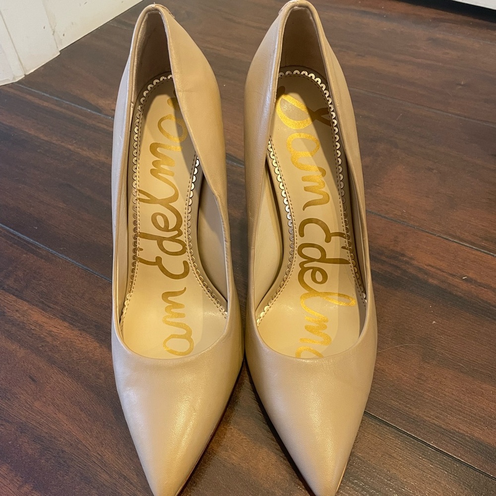 Sam Edelman Women's Beige Pumps